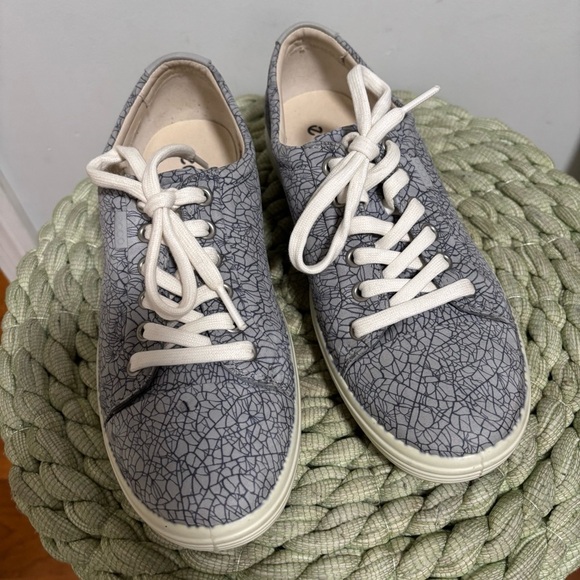 Ecco Soft 7 Nubuck Chic Grey Mosaic Lace Up Comfort Sneakers NWOB - Picture 3 of 12